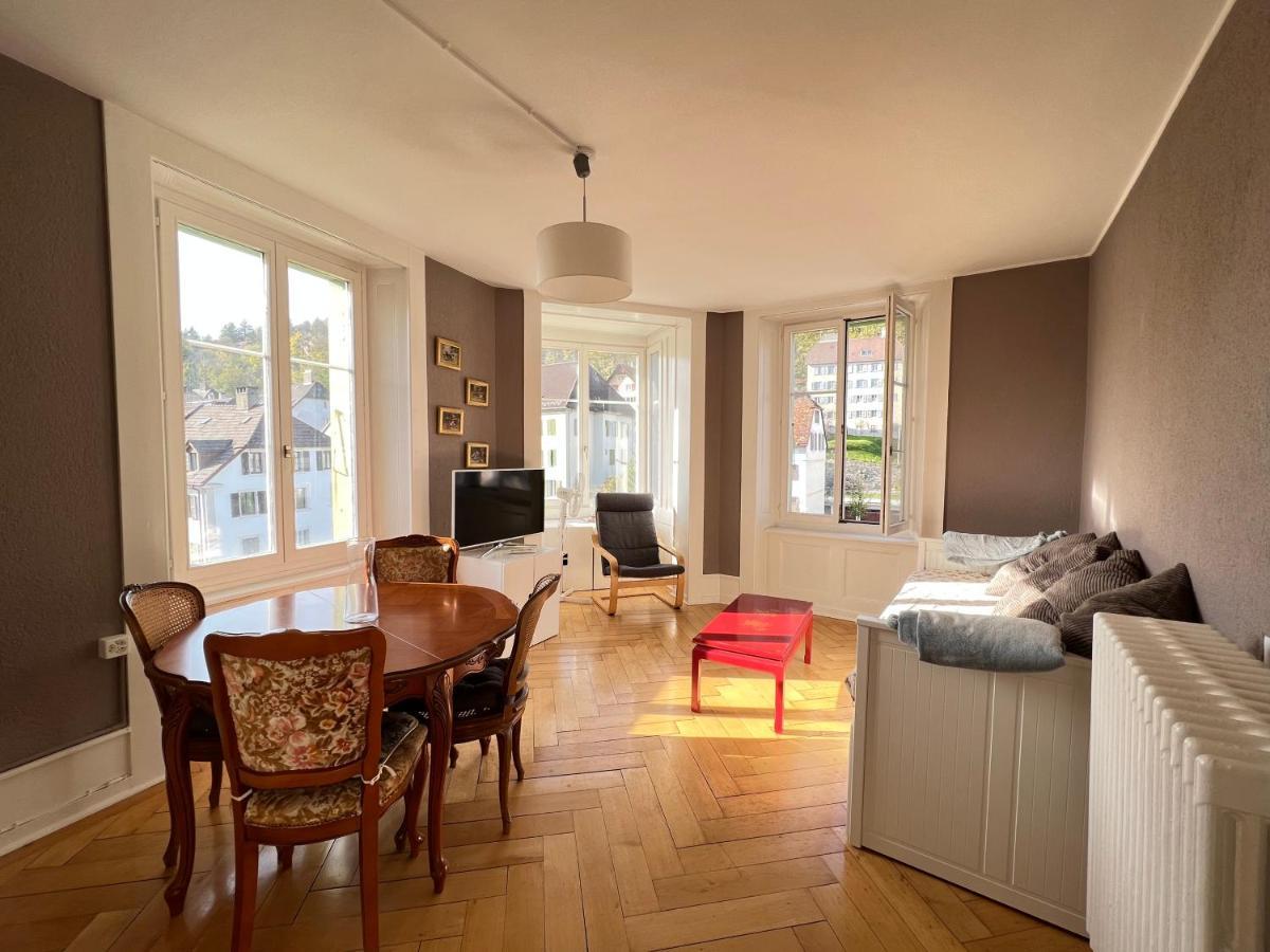 Le Locle : Bel Appartement Chaleureux المظهر الخارجي الصورة